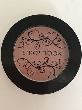 Smashbox Limited Edition powder blush in Charm 3.7g size